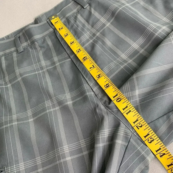 Grand Slam Plaid Bermuda Golf Shorts Lightweight Activewear Size 34 Gray Silver - Picture 8 of 11